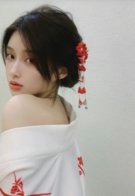 极品妹子，夺命的下体，迷人的面孔